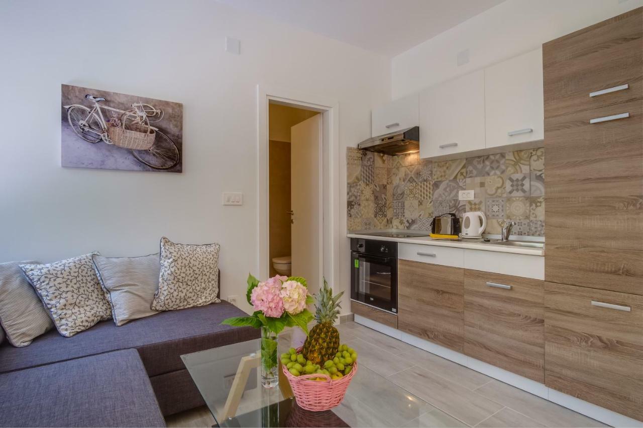 Cuore Di Milka Apartments ヴェリ・ロシニュ エクステリア 写真