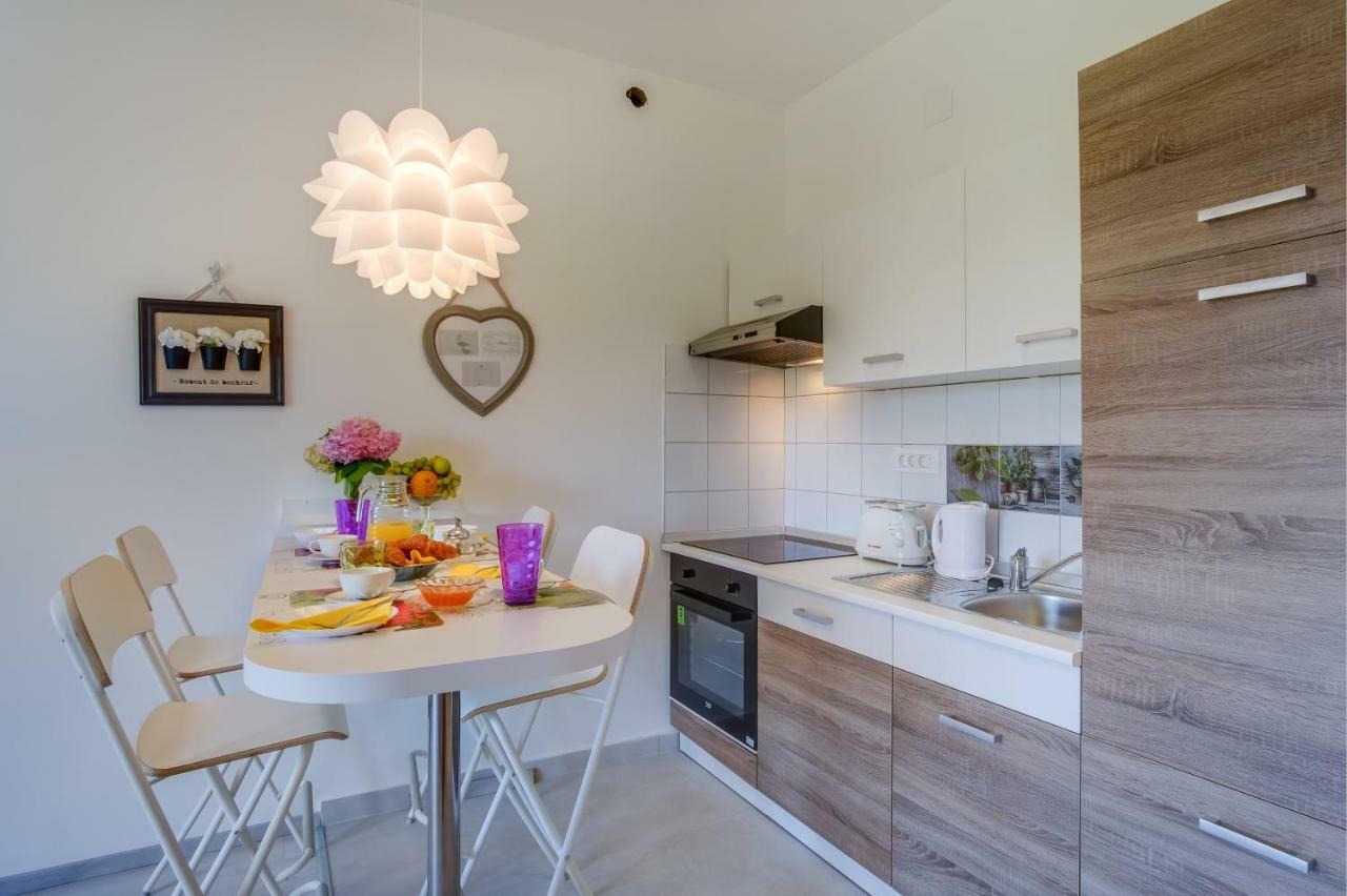 Cuore Di Milka Apartments ヴェリ・ロシニュ エクステリア 写真