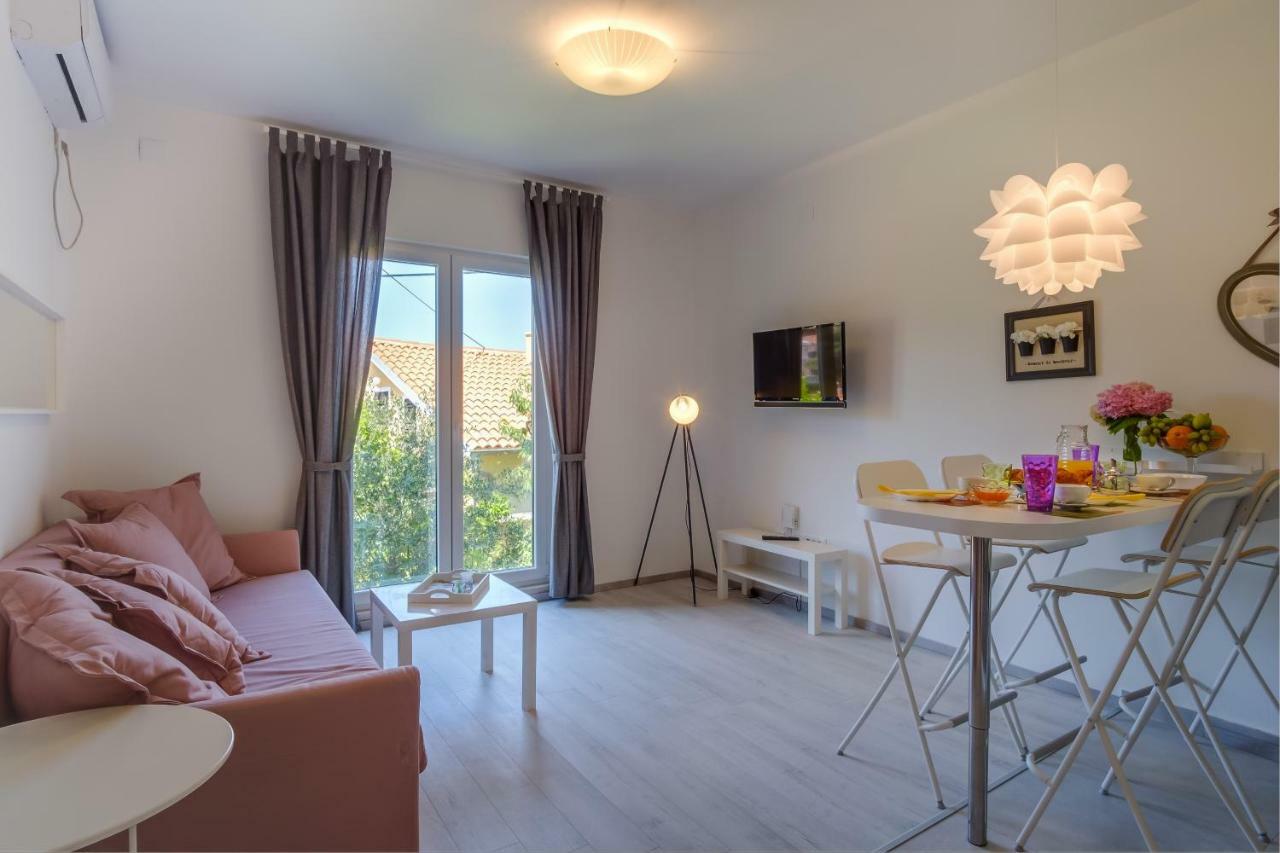 Cuore Di Milka Apartments ヴェリ・ロシニュ エクステリア 写真